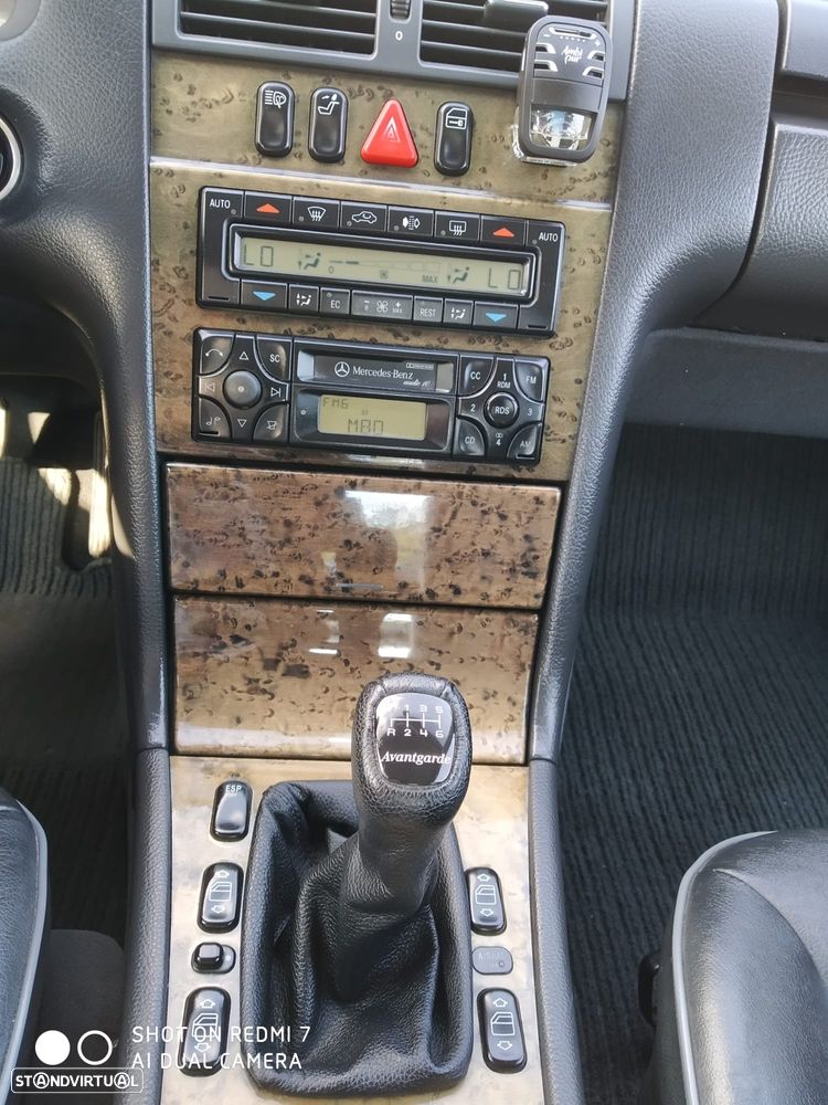 Mercedes-Benz E 200 Kompressor Classic - 3