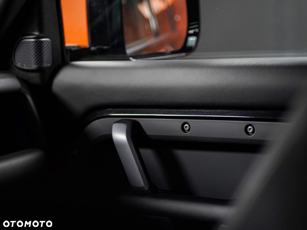 Land Rover Defender 5.0 P525 V8 - 22