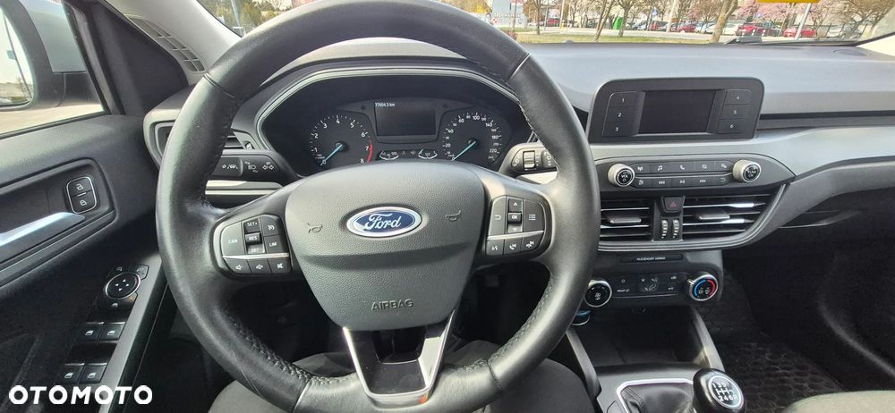 Ford Focus 1.0 EcoBoost Trend Edition - 10