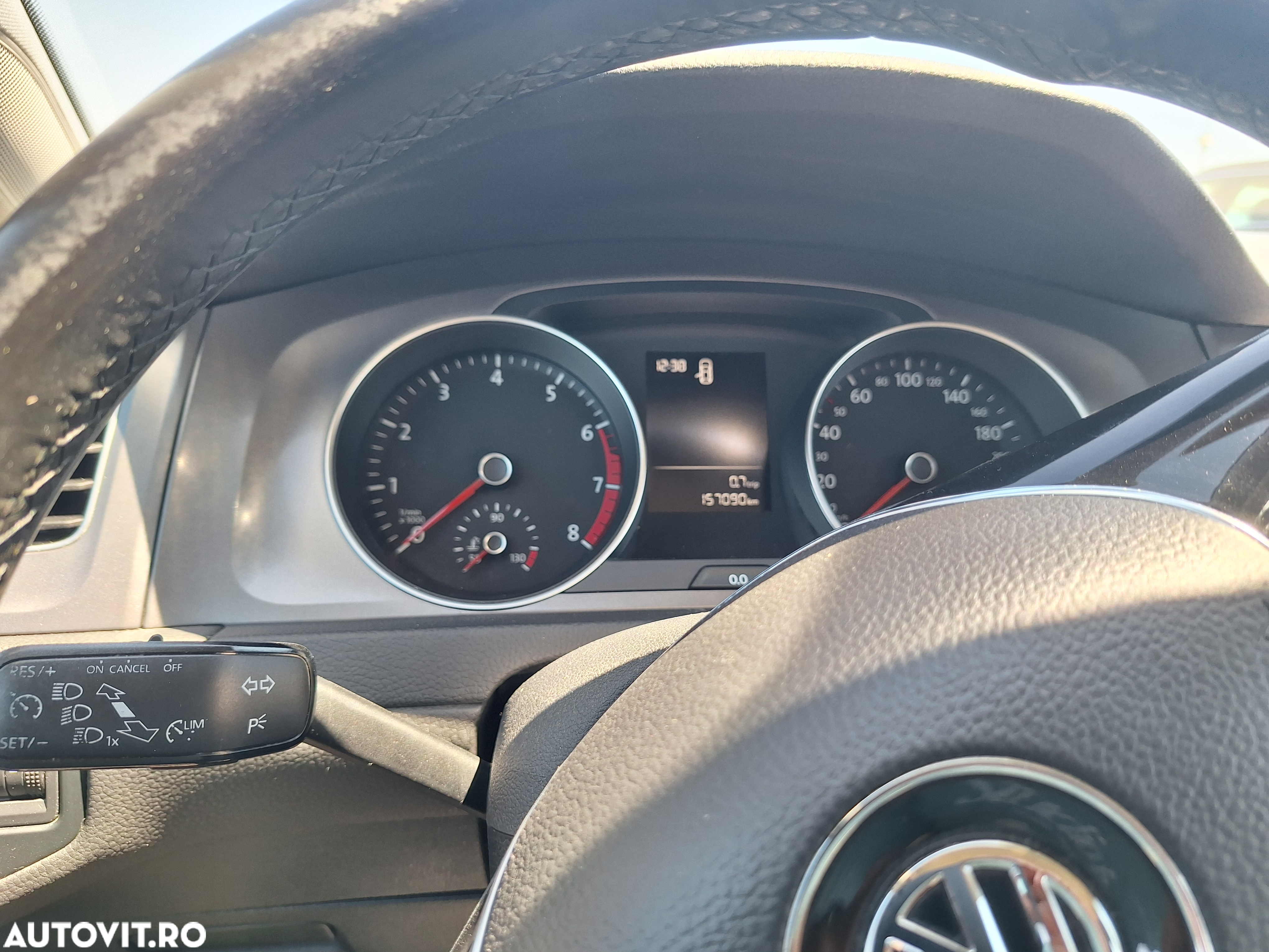 Volkswagen Golf - 11