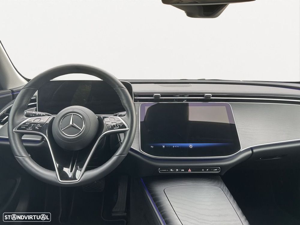 Mercedes-Benz E 300 - 12