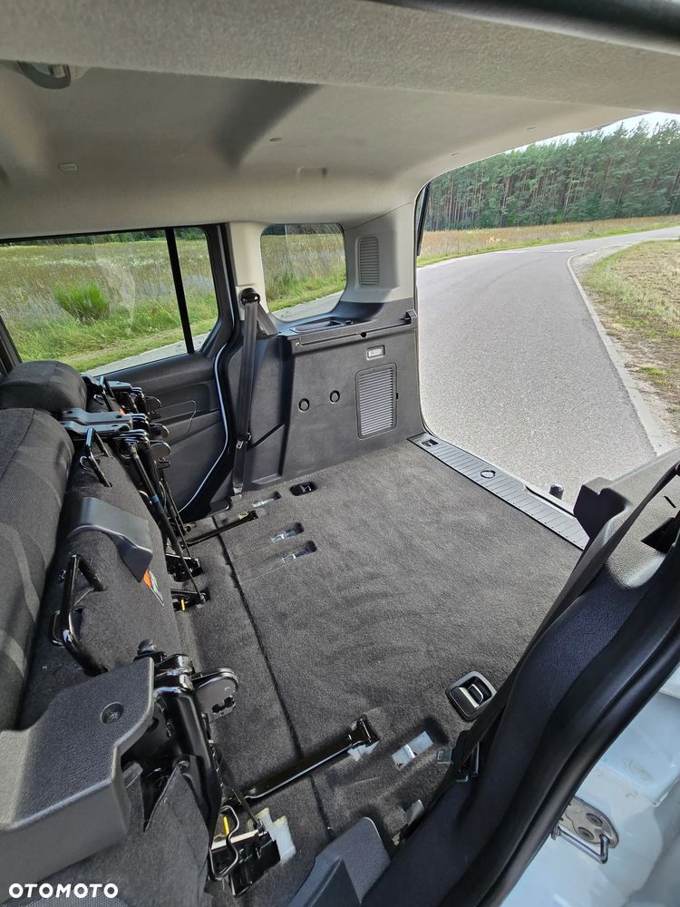 Ford Tourneo Connect - 22