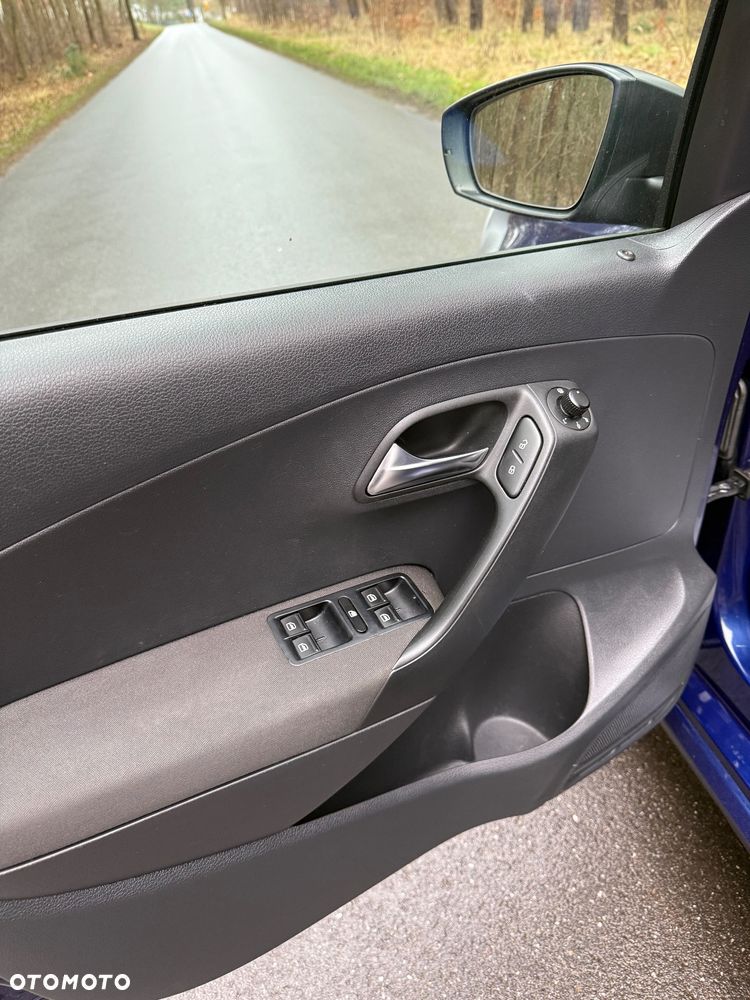 Volkswagen Polo 1.6 TDI Blue Motion Style - 14