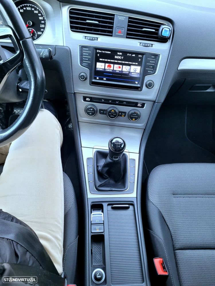 VW Golf 1.6 TDi BlueMotion Confortline - 13