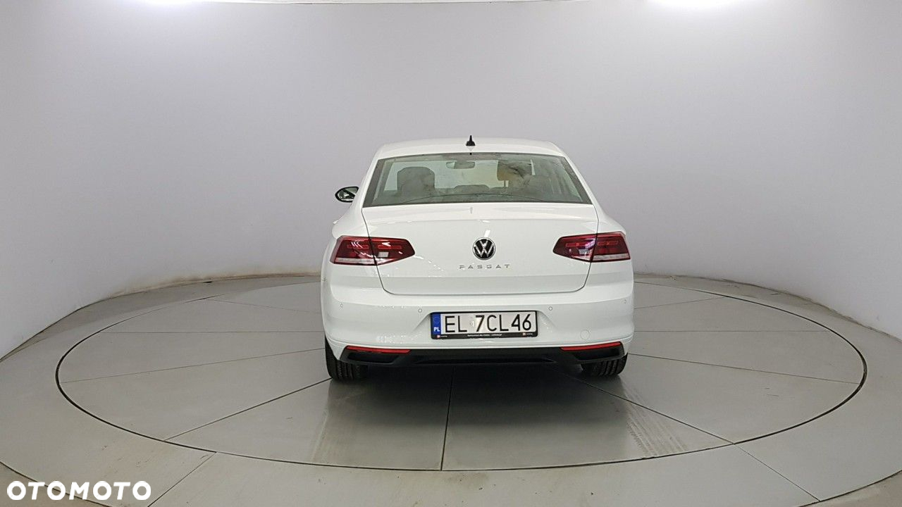 Volkswagen Passat 2.0 TSI Business DSG - 6