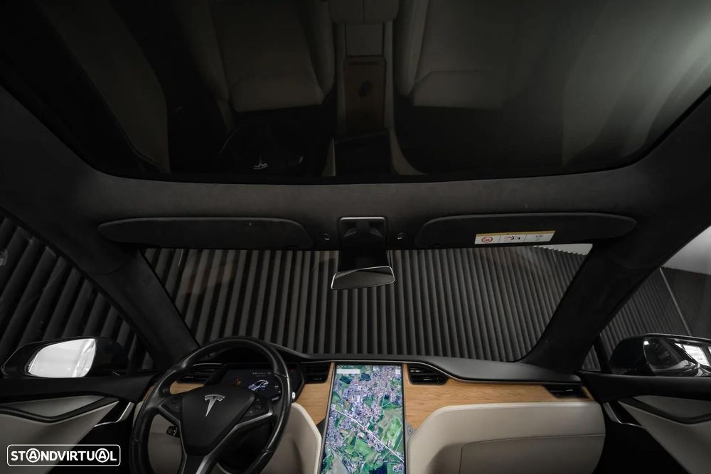 Tesla Model S Standard Range - 13