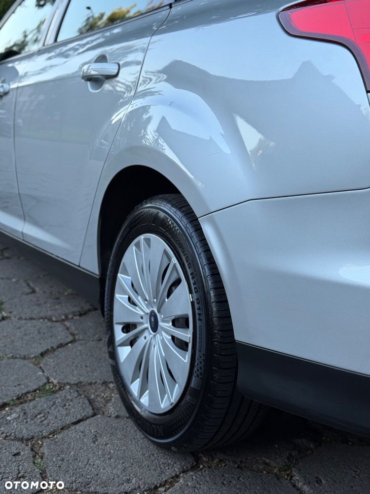 Ford Focus 1.5 TDCi SYNC Edition - 9