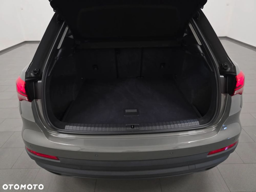 Audi Q3 35 TDI S tronic - 39