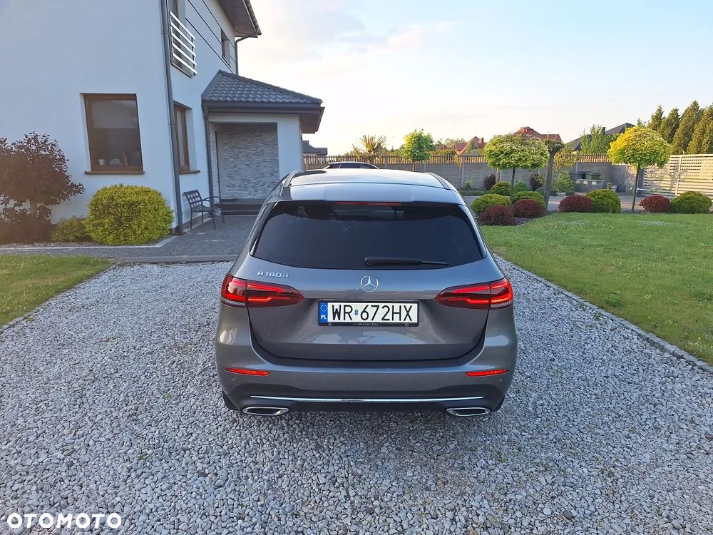 Mercedes-Benz Klasa B 180 d 7G-DCT Editon 19 - 20