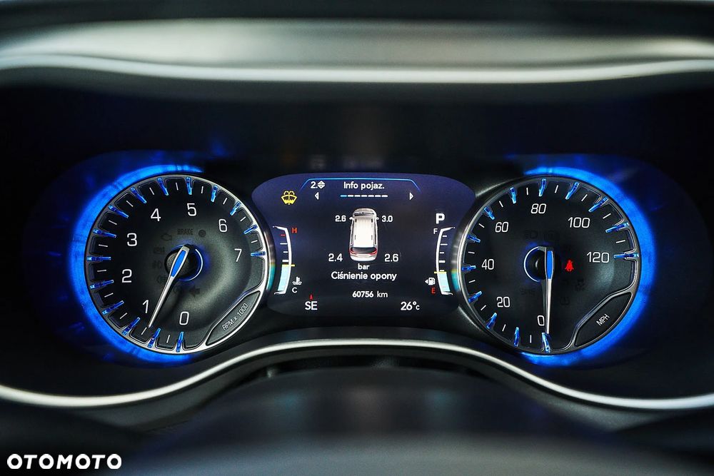 Chrysler Pacifica - 21