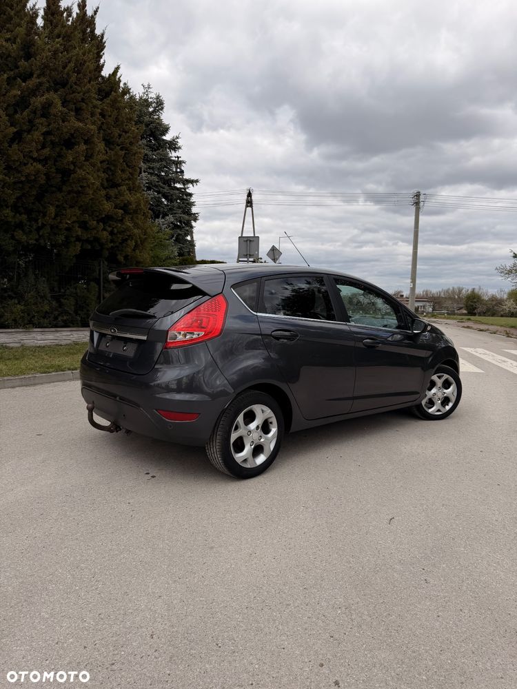 Ford Fiesta 1.6 Ti-VCT Titanium - 19