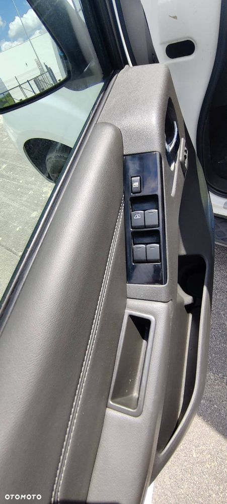 Nissan Pathfinder 2.5 DCi LE - 10