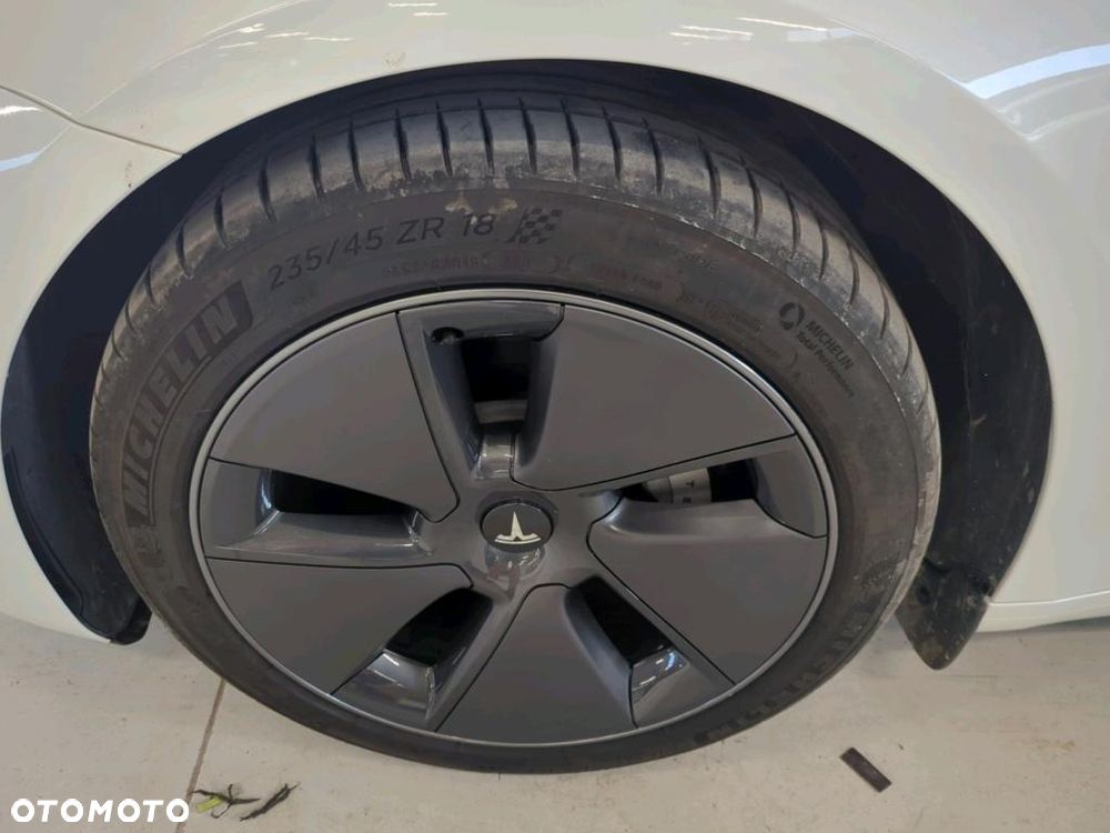 Tesla Model 3 Long Range RWD - 13