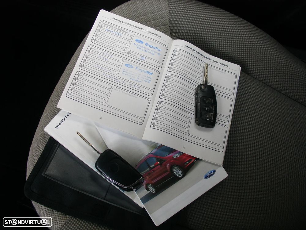 Ford Tourneo Courier 1.0 EcoBoost Titanium - 25