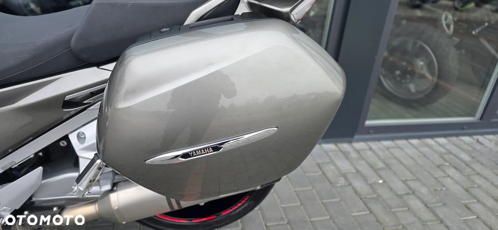 Yamaha FJR - 36