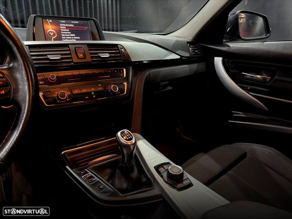 BMW 320 d Line Sport - 16