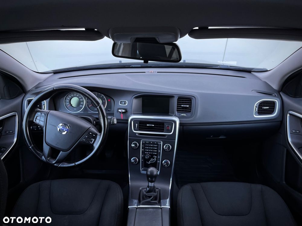 Volvo V60 D2 Kinetic - 17