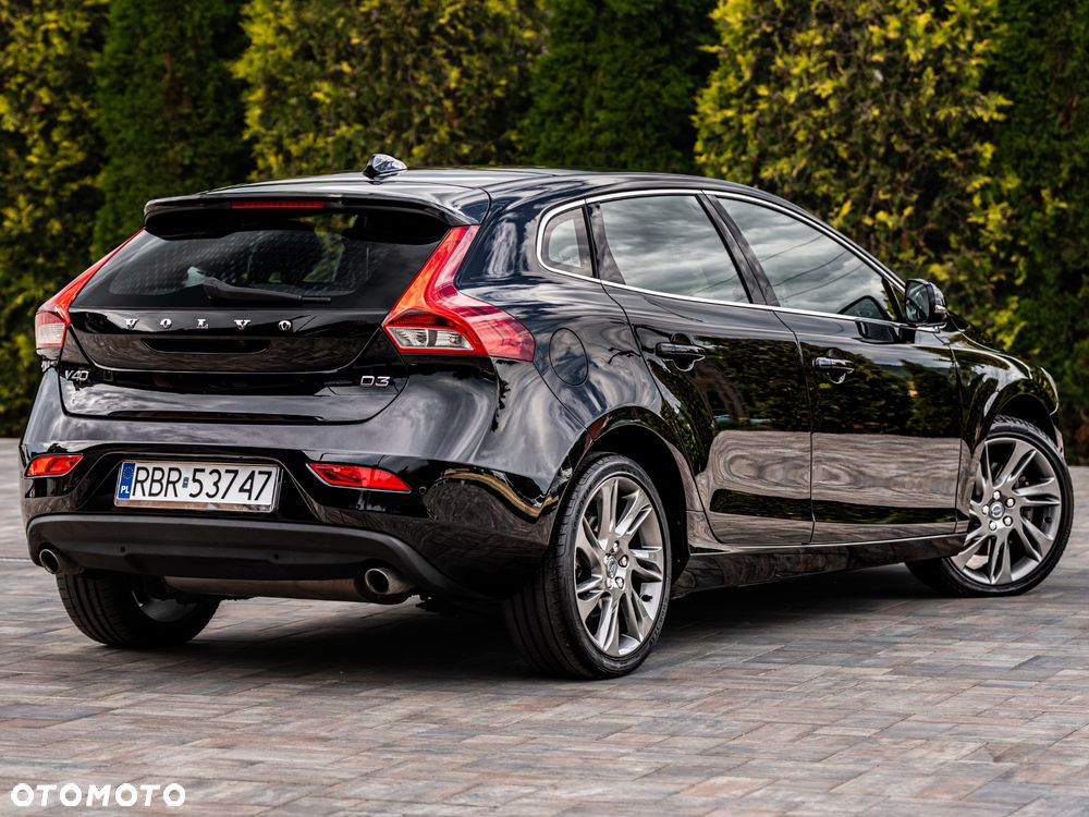 Volvo V40 D3 Geartronic R Design - 24