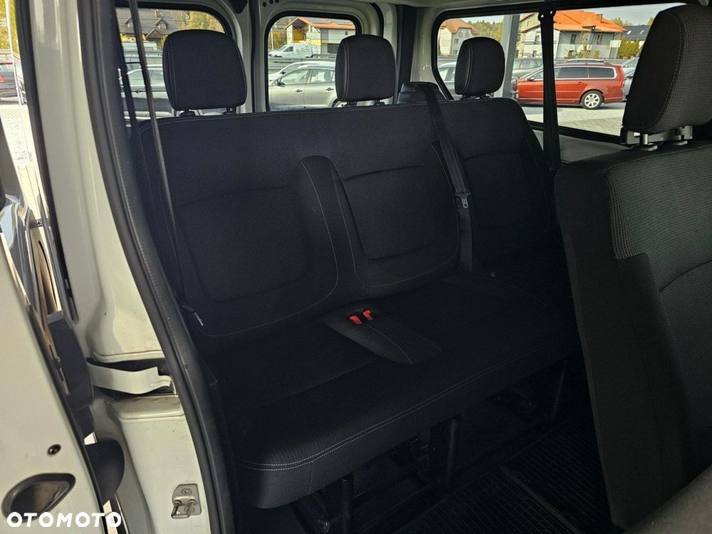 Renault Trafic - 25