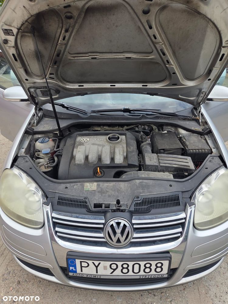 Volkswagen Jetta 1.9 TDI Comfortline - 8