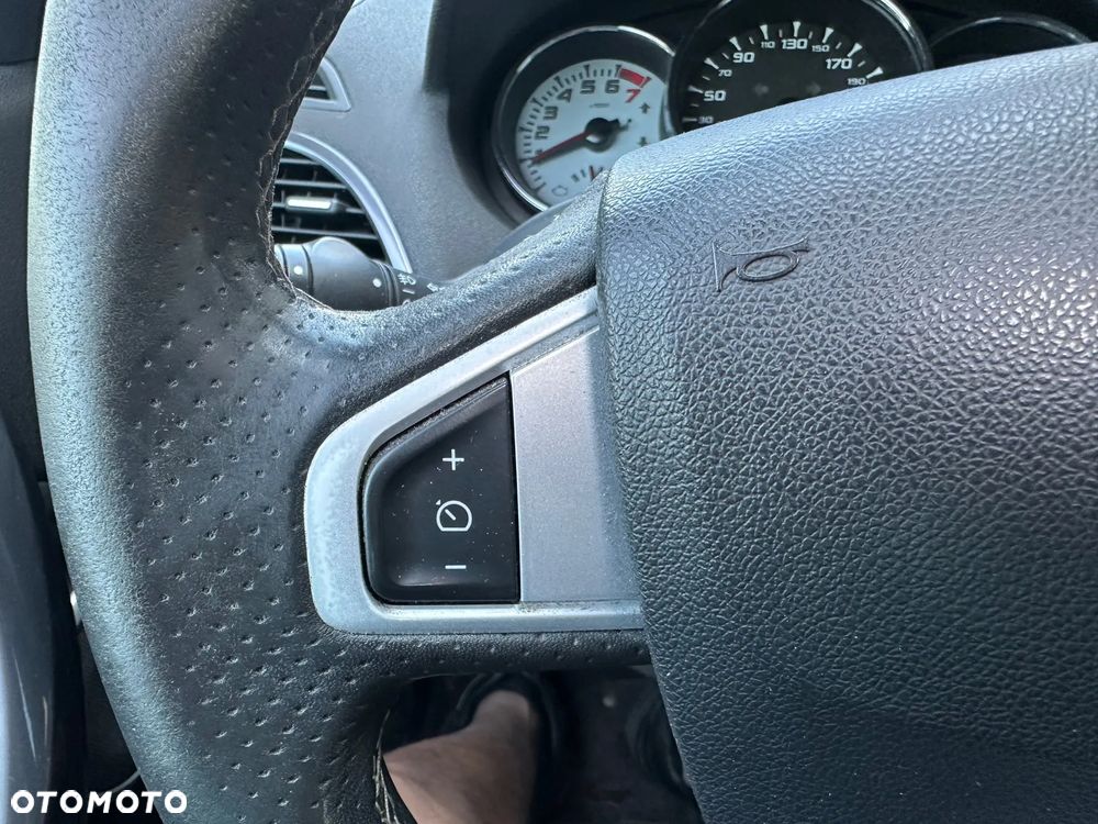 Renault Megane TCe 180 GT - 8