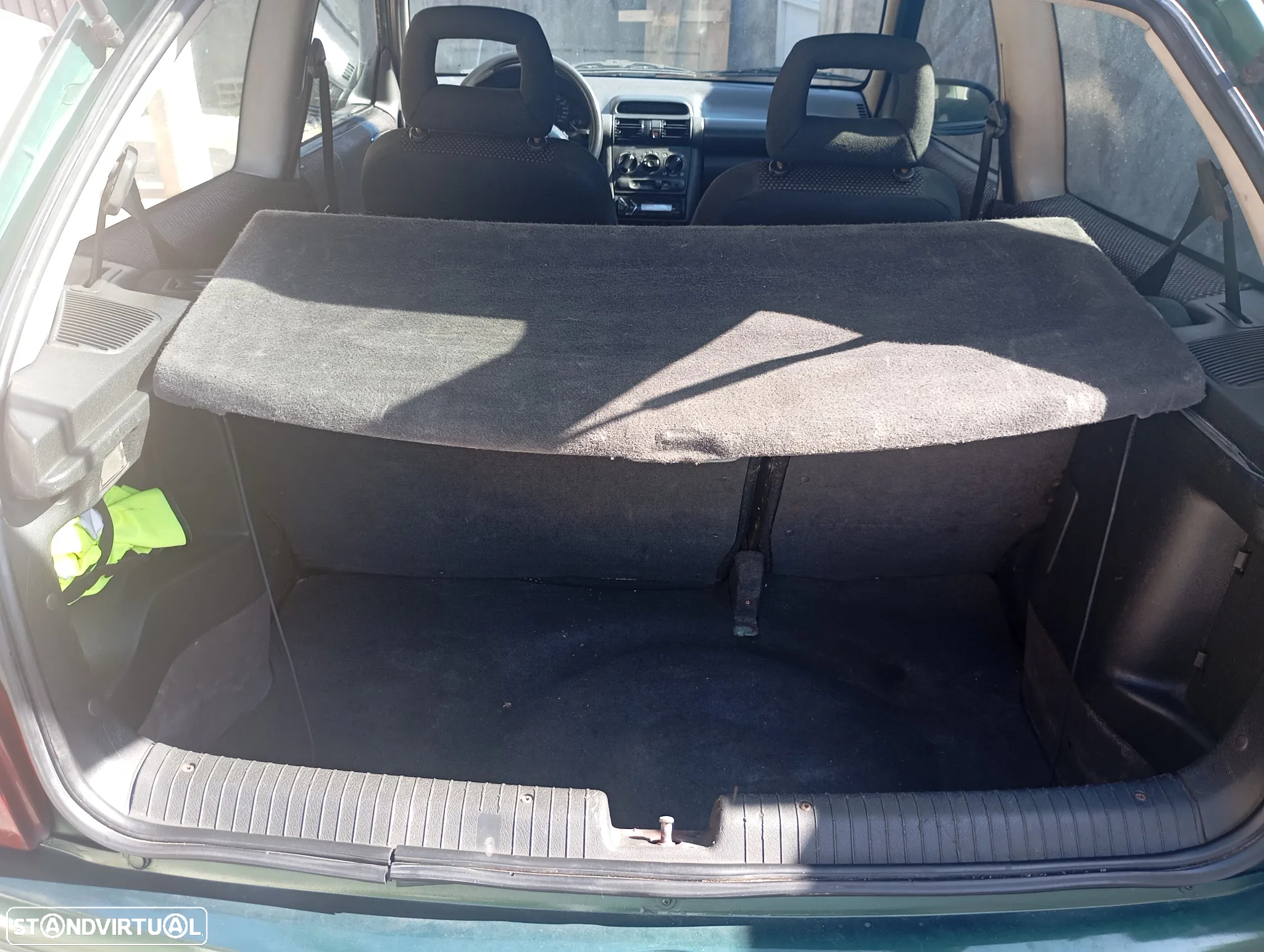 Opel Corsa 1.5 TD - 11
