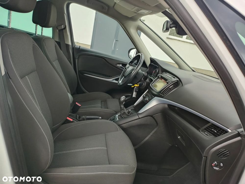 Opel Zafira - 17