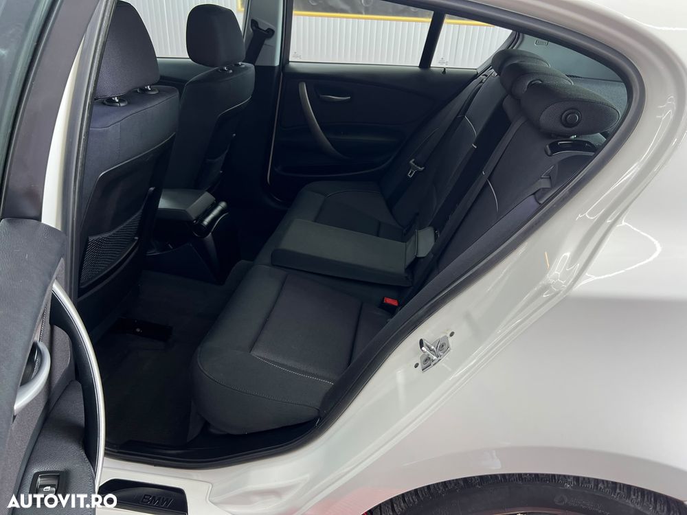 BMW Seria 1 118d - 16