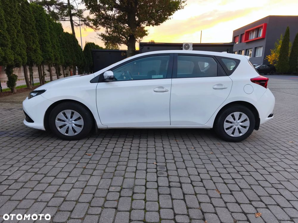 Toyota Auris 2018 photo 5