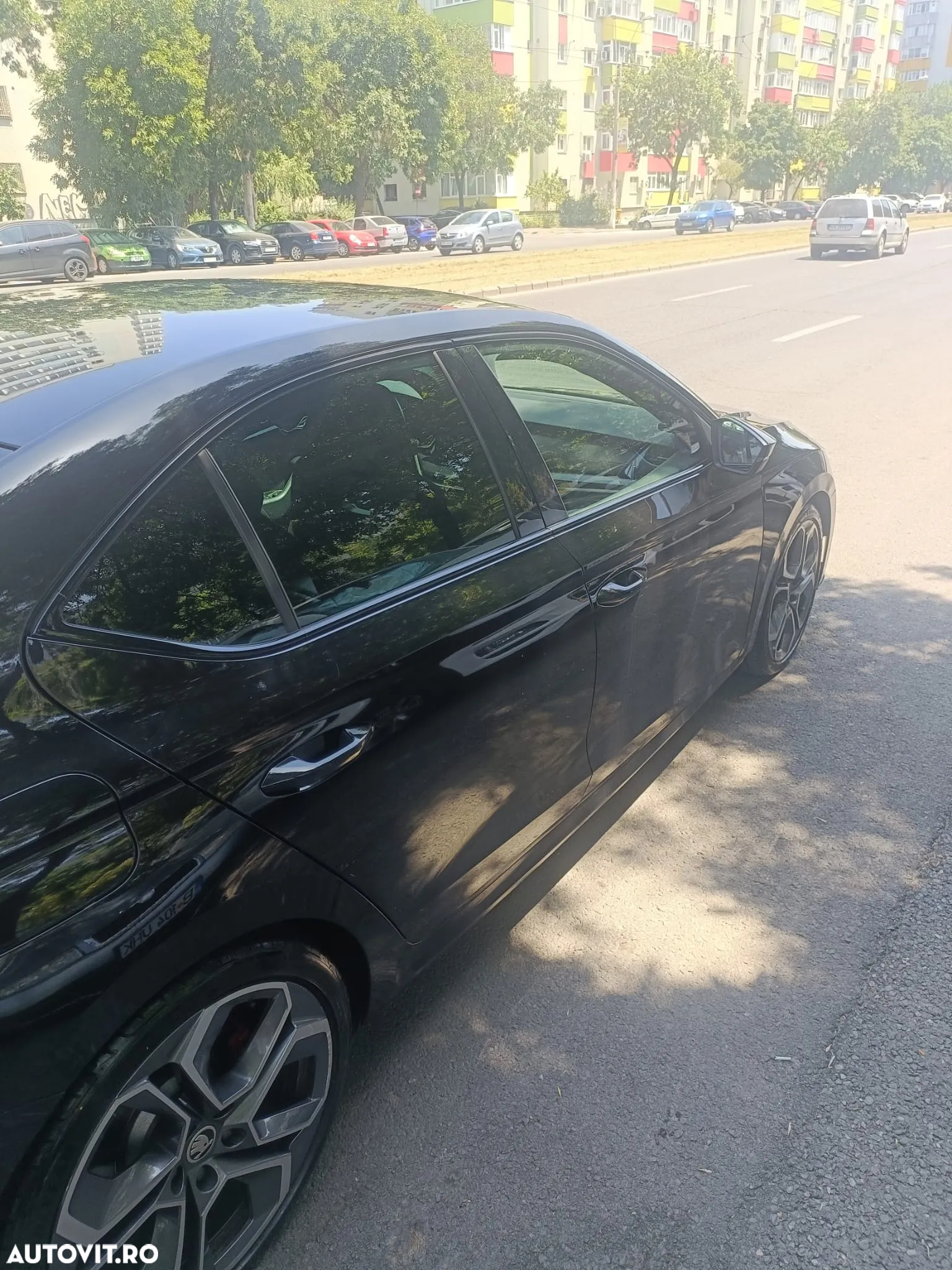 Skoda Octavia 2.0 245 TSI DSG RS - 9