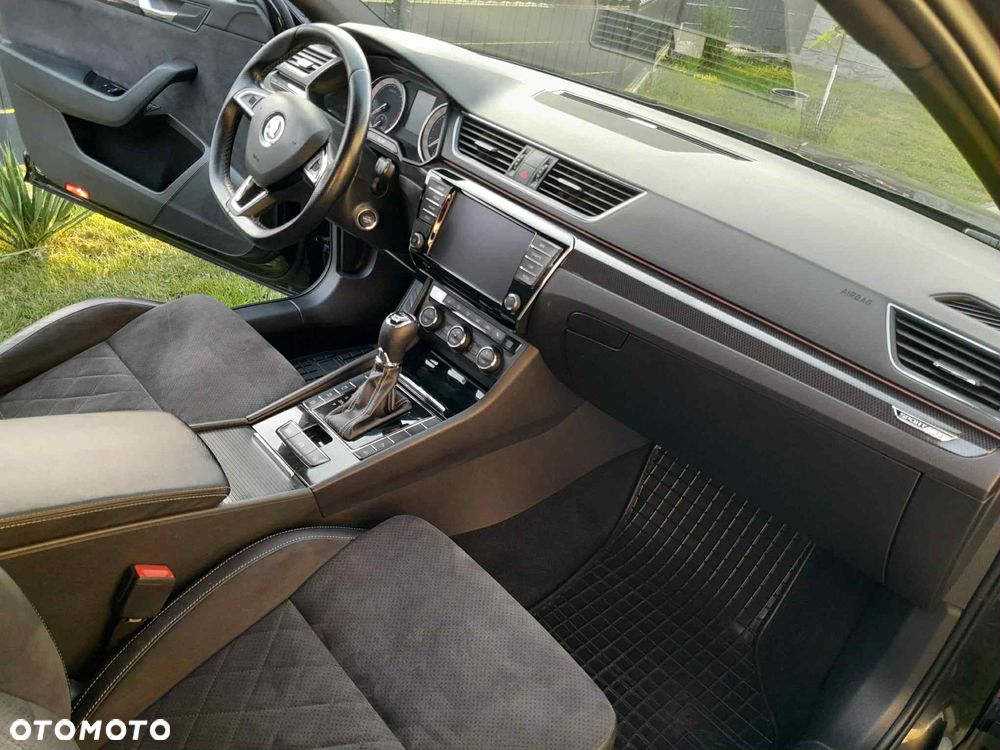 Skoda Superb 2.0 TDI 4x4 Sportline DSG - 11