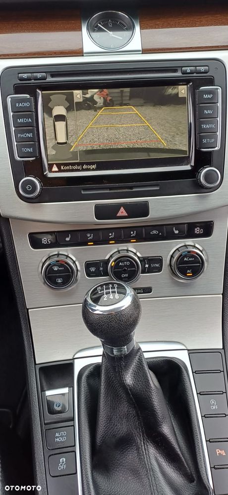 Volkswagen Passat - 23