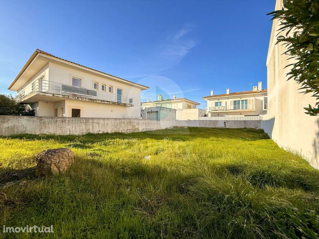 Terreno em Alhos Vedros - Grande imagem: 3/35