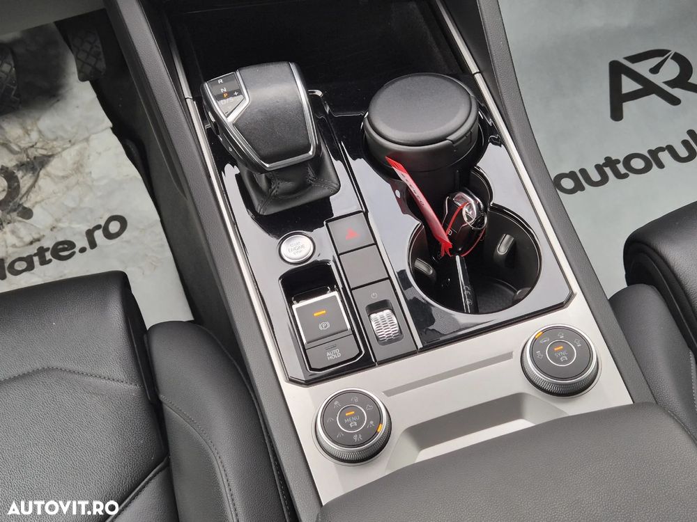 Volkswagen Touareg 3.0 V6 TDI SCR 4Motion Automatik Elegance - 22