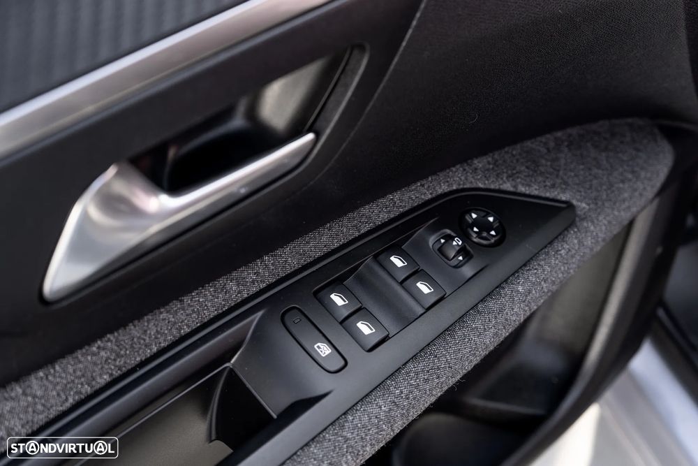 Peugeot 3008 PureTech 130 Stop & Start GPF Active Business-Pack - 11