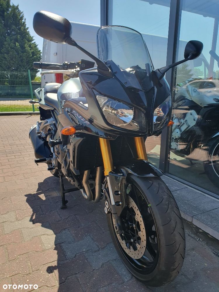 Yamaha FZ - 24
