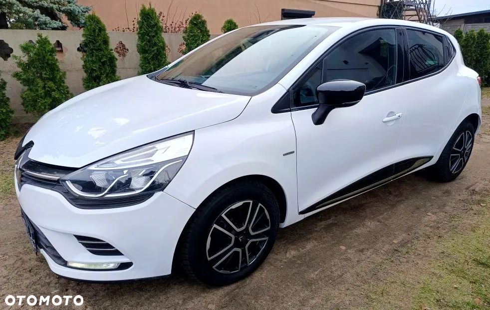 Renault Clio 1.2 16V Limited EU6 - 9