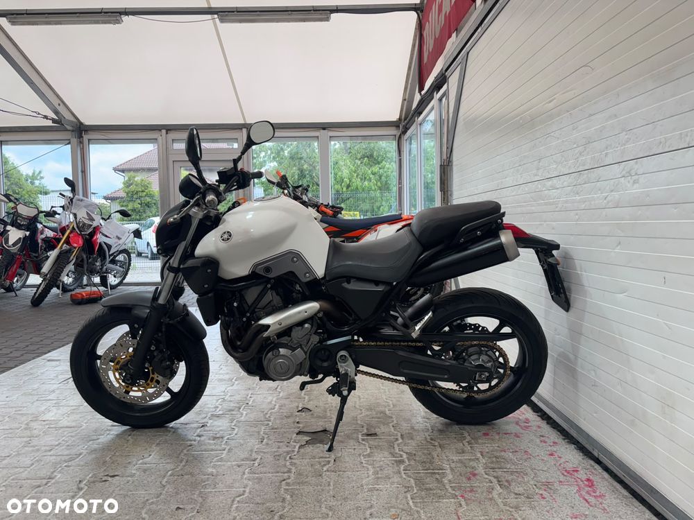 Yamaha MT - 3