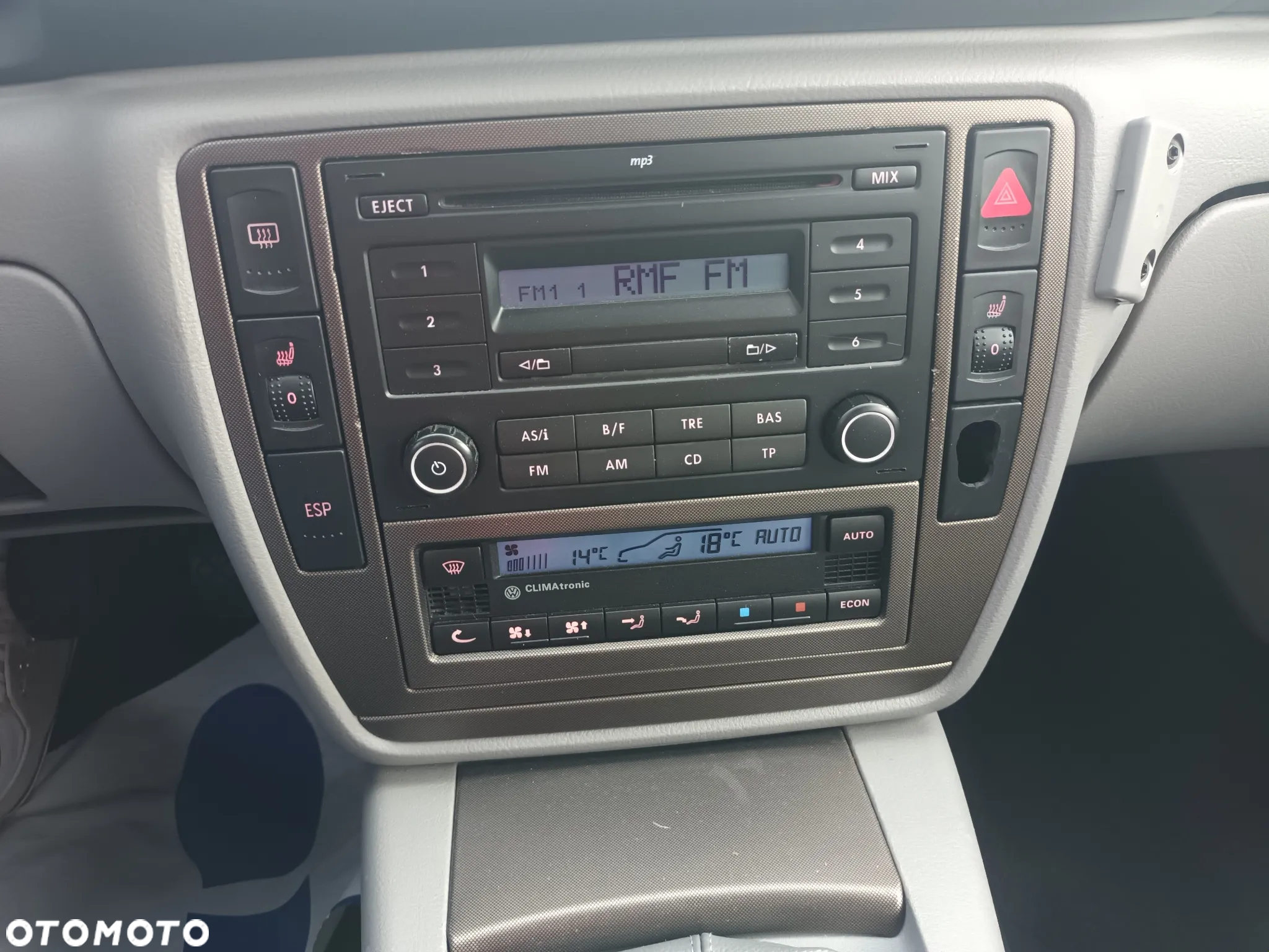 Volkswagen Passat - 28