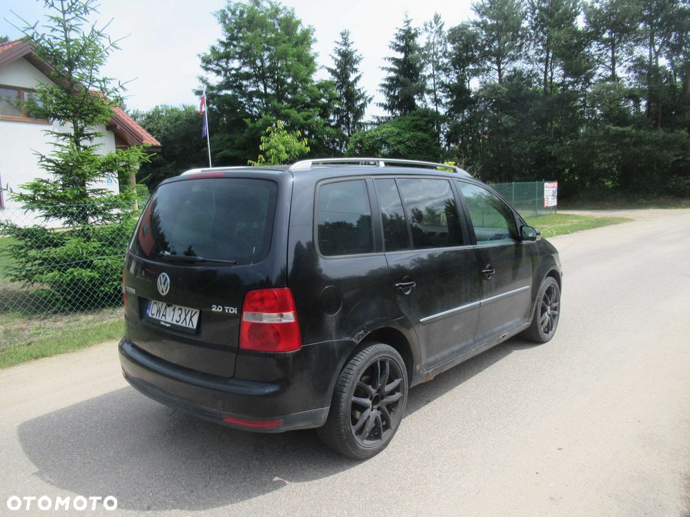 Volkswagen Touran - 5