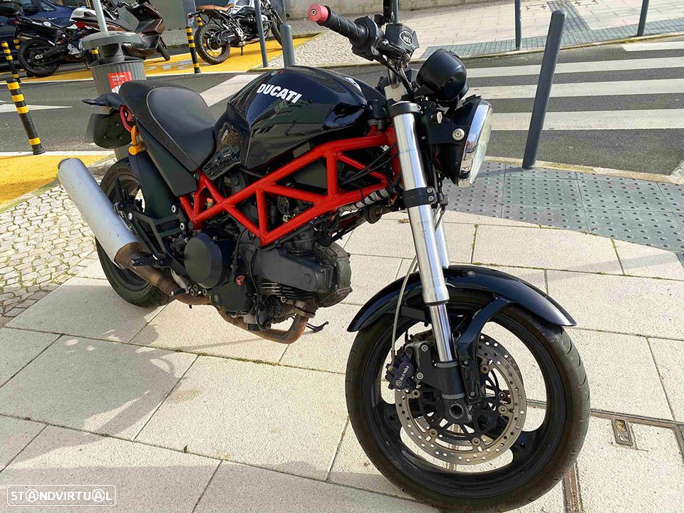 Ducati Monster - 10