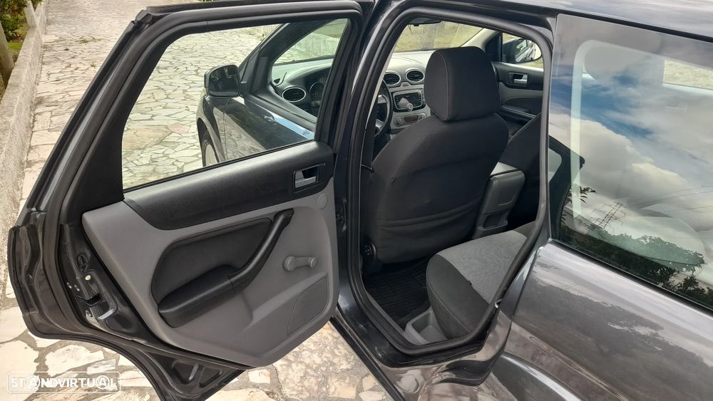 Ford Focus SW 1.6 TDCi DPF Trend - 23