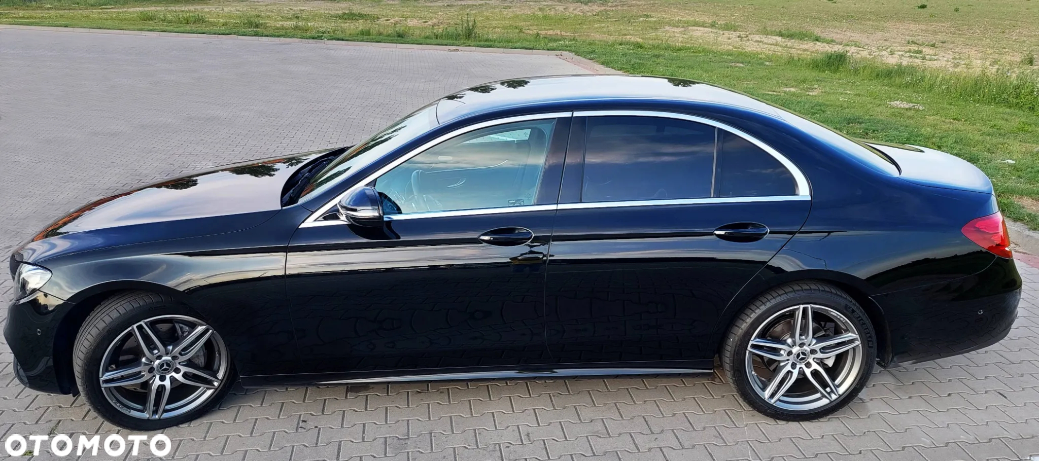 Mercedes-Benz Klasa E 220 d 4-Matic 9G-TRONIC - 8