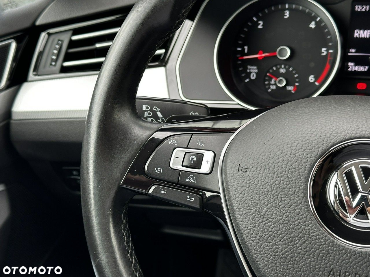 Volkswagen Passat 2.0 TDI BMT Highline DSG - 19