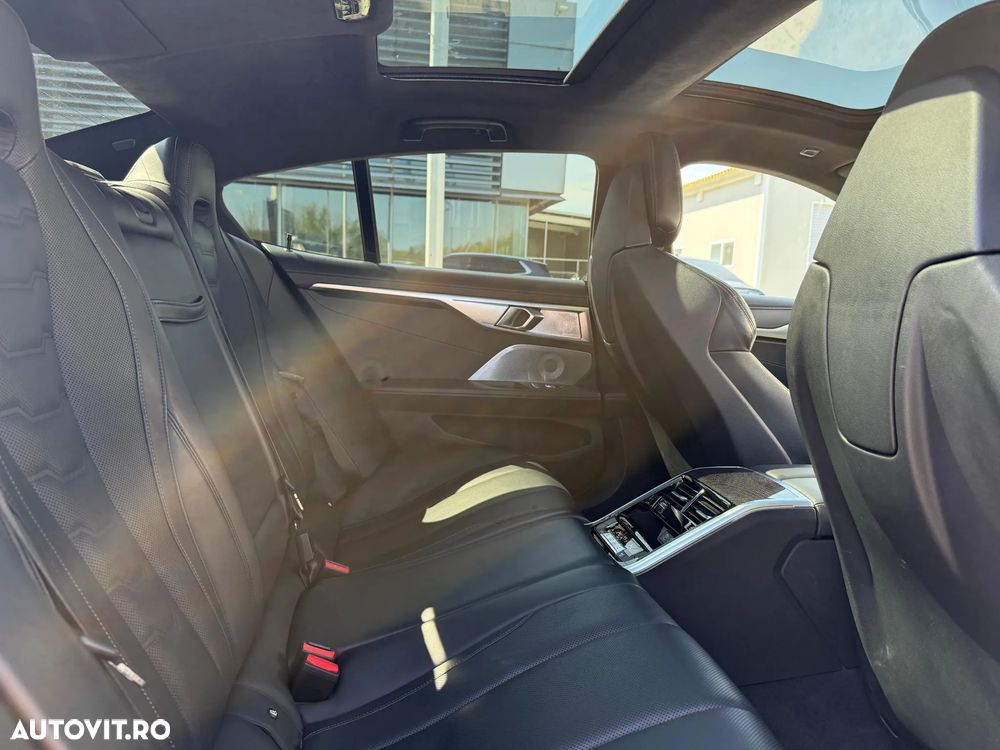 BMW Seria 8 840i xDrive AT - 23
