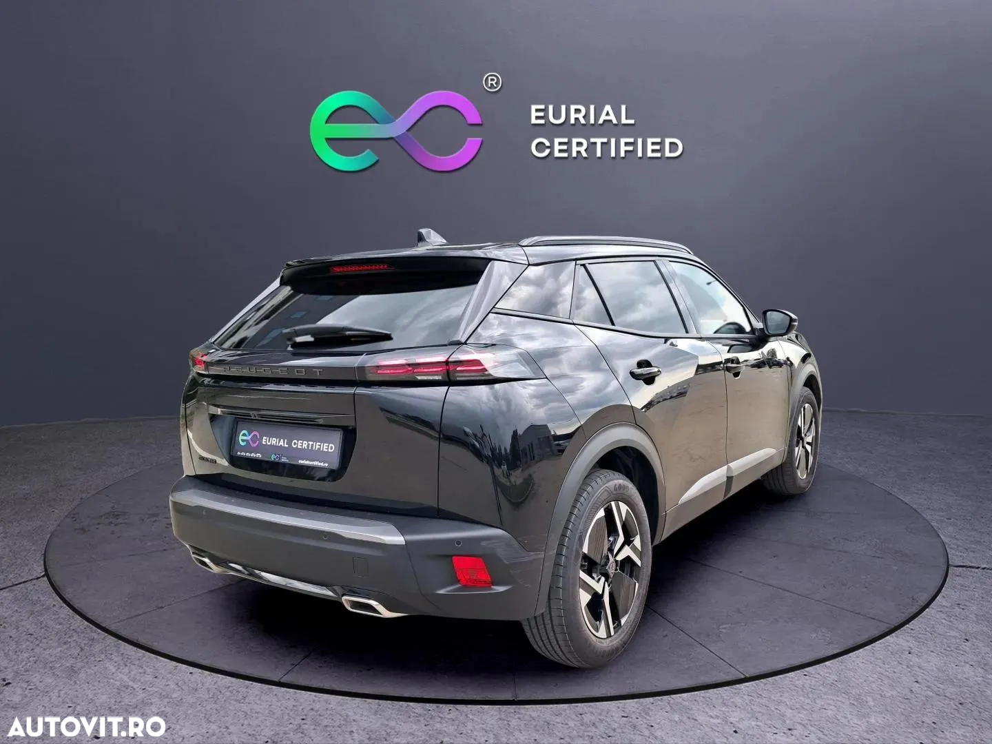 Peugeot 2008 1.2 L PureTech STT EAT8 Allure - 17