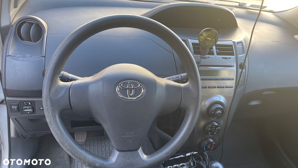 Toyota Yaris 1.0 Luna A/C - 13