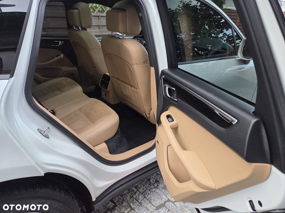 Porsche Macan Standard - 29