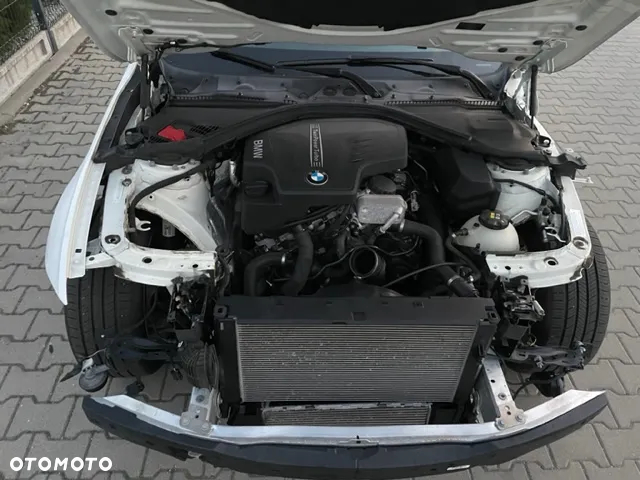 BMW Seria 3 320i - 6