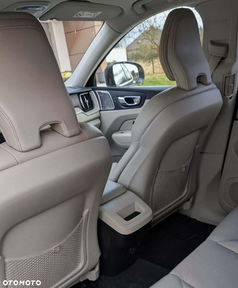 Volvo XC 60 B5 D AWD Inscription - 12